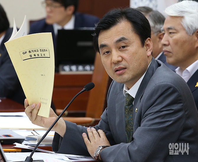 국회 국방위 소속 새정치민주연합 안규백 의원