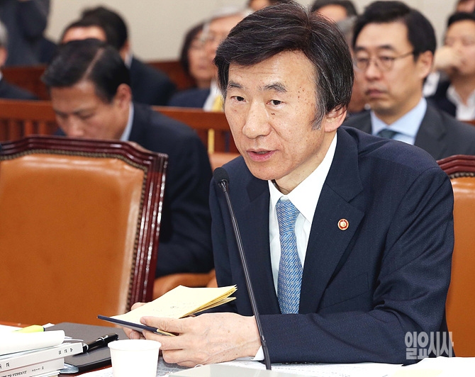 윤병세 외교통일부장관