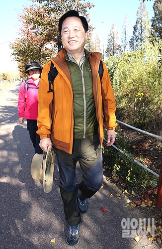 "독일 유학에서 우리 정치가 가야할 길 목격"
"정치가 발전해야 일류국가 진입 가능"