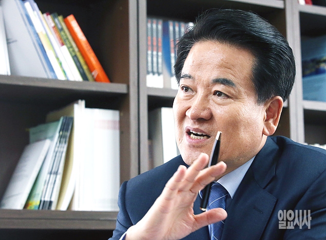11일, 새정치민주연합을 전격 탈당한 정동영 상임고문