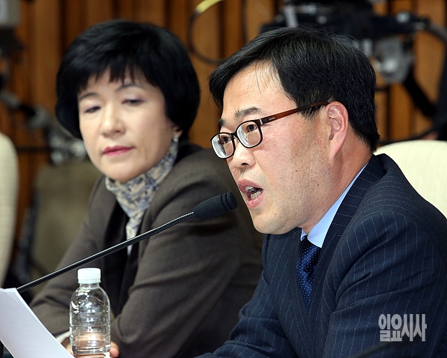 지난달 30일, 박상옥 대법관 후보자 인사청문특위 위원직을 사퇴한 김기식 새정치민주연합 의원