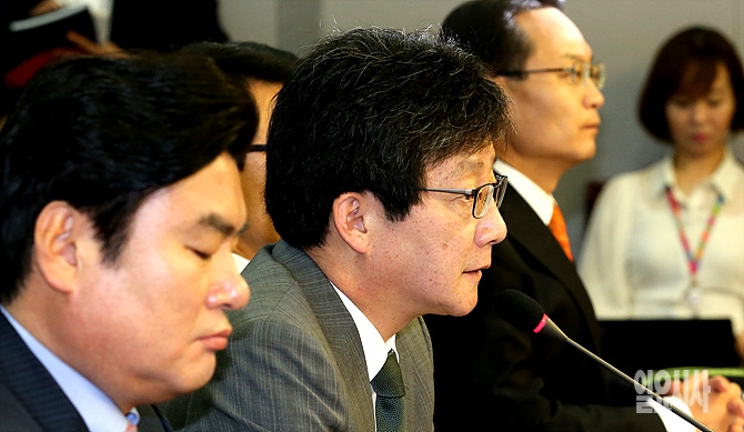 발언하는 유승민 새누리당 원내대표