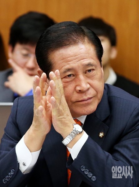 사직서 제출한 배덕광 자유한국당 의원