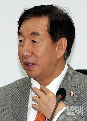 김성태 자유한국당 원내대표 겸 대표 권한대행