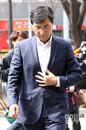 영장실질심사 출석하는 안희정 전 충남지사