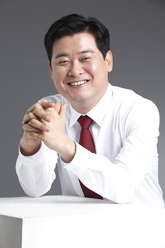 ▲ 경기도 신임 정무수석으로 임명된 윤종군 전 청와대 행정관